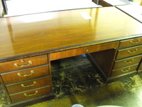 Office Desks Classic Maple wood desk